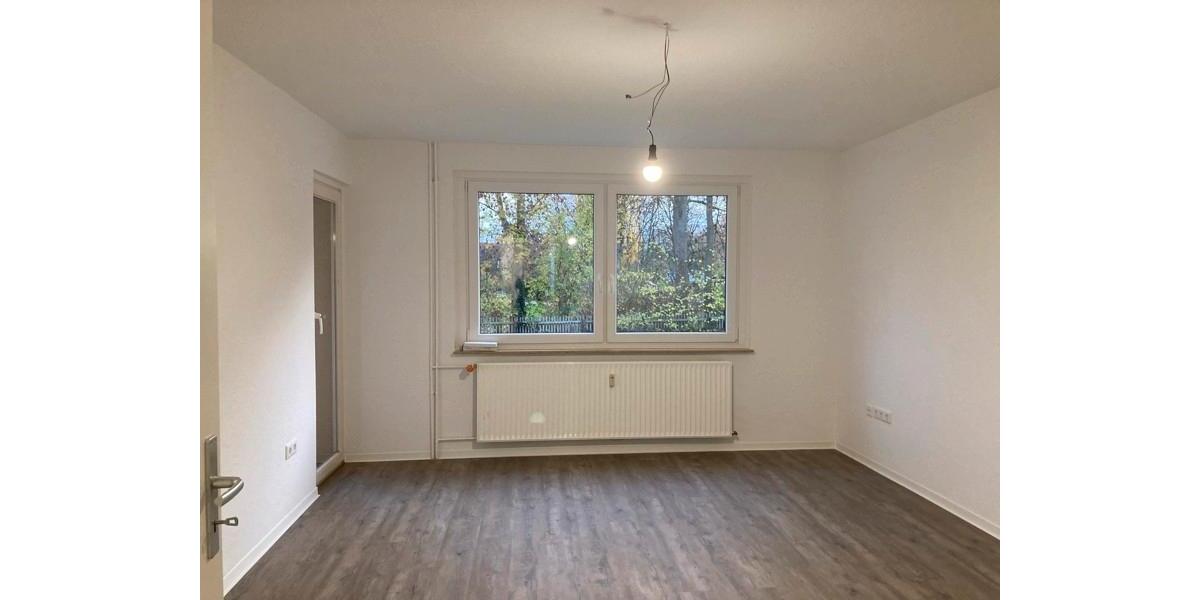 Hier zieh ich ein, in mein neues Heim! zimmer