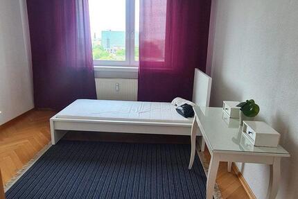 Wohnung Berlin Mitte - 15 Zimmer, 100 m&sup2;, 468&euro; | Angebot:26366242