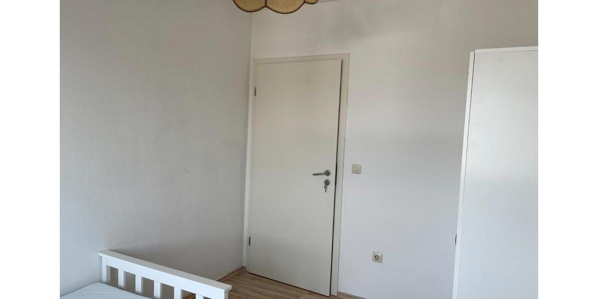Wohnen auf Zeit Sersheim - 1 Zimmer, 13 m&sup2;, 500&euro; | Angebot:26049298