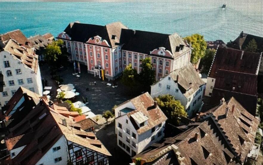 exklusive 1A-Lage, 2,5 WHG mit EBK am Schlossplatz, unbefristet zimmer