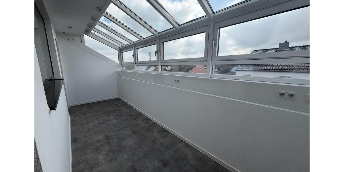 Dachgeschoßwohnung Sankt Augustin - 2 Zimmer, 102 m&sup2;, 1.310&euro; | Angebot:26072587