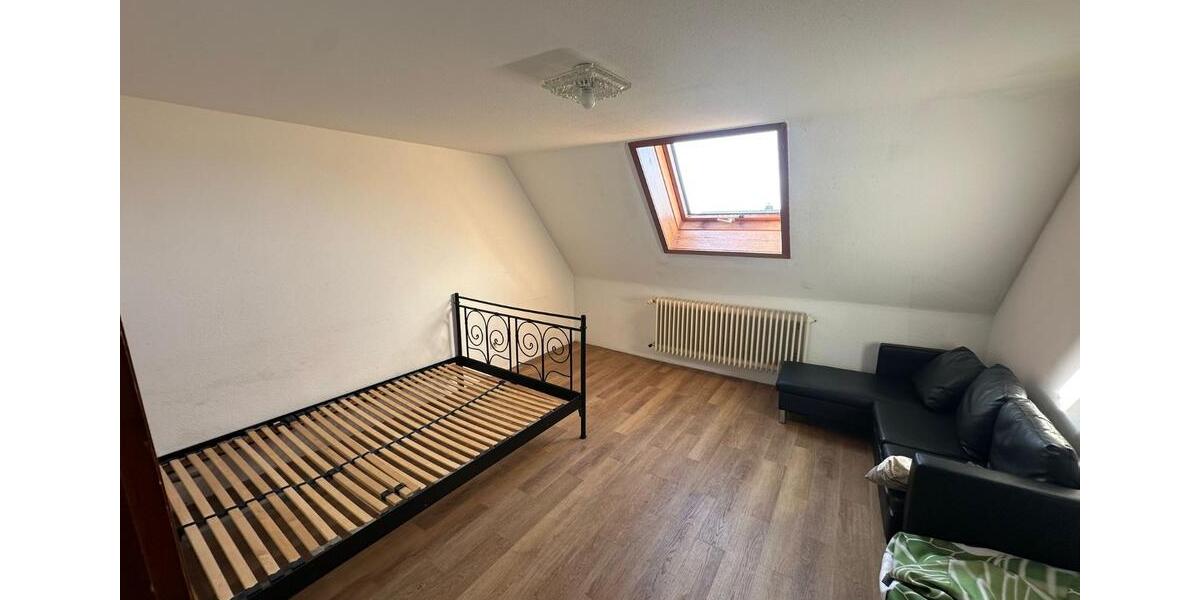 Dachgeschoßwohnung Gengenbach - 4 Zimmer, 110 m&sup2;, 650&euro; | Angebot:26238396
