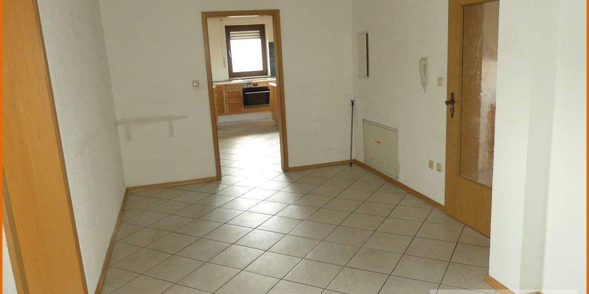 Etagenwohnung Flieden / Stork Stork - 4 Zimmer, 118 m&sup2;, 600&euro; | Angebot:26230920