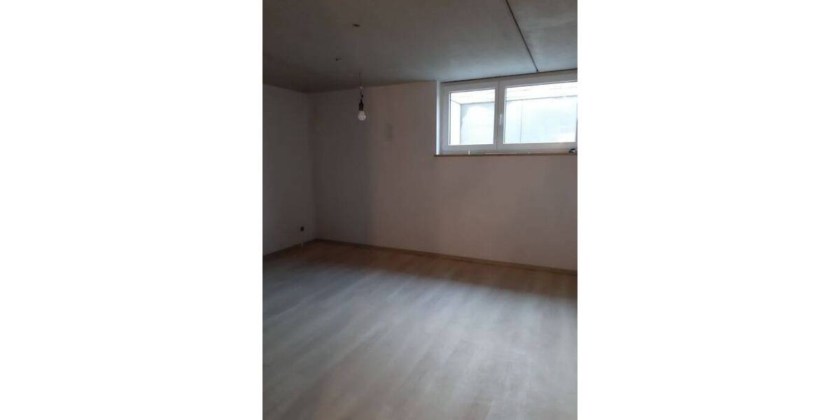 Etagenwohnung Oberasbach Kreutles - 2 Zimmer, 65 m&sup2;, 550&euro; | Angebot:24790113