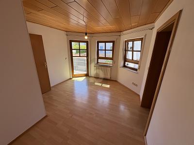 BEZUGSFREI IN RUHIGER LAGE MIT 2 BALKONEN - Etagenwohnung Bad Friedrichshall | Angebot:27236406