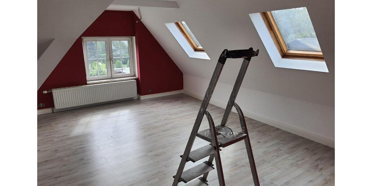 Dachgeschoßwohnung Olbernhau - 3 Zimmer, 45 m&sup2;, 270&euro; | Angebot:24571366