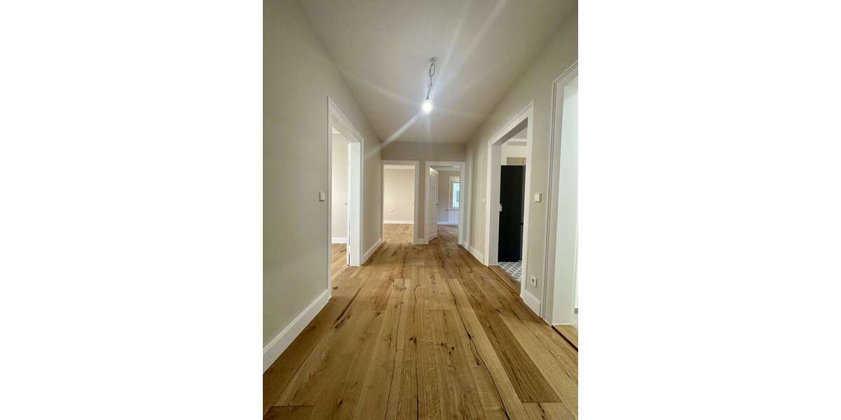 Etagenwohnung Reutlingen - 4 Zimmer, 109 m&sup2;, 1.400&euro; | Angebot:25042085