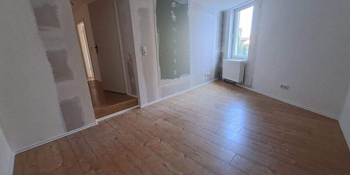 Etagenwohnung Bernburg Bergstadt - 3 Zimmer, 90 m&sup2;, 585&euro; | Angebot:24791437