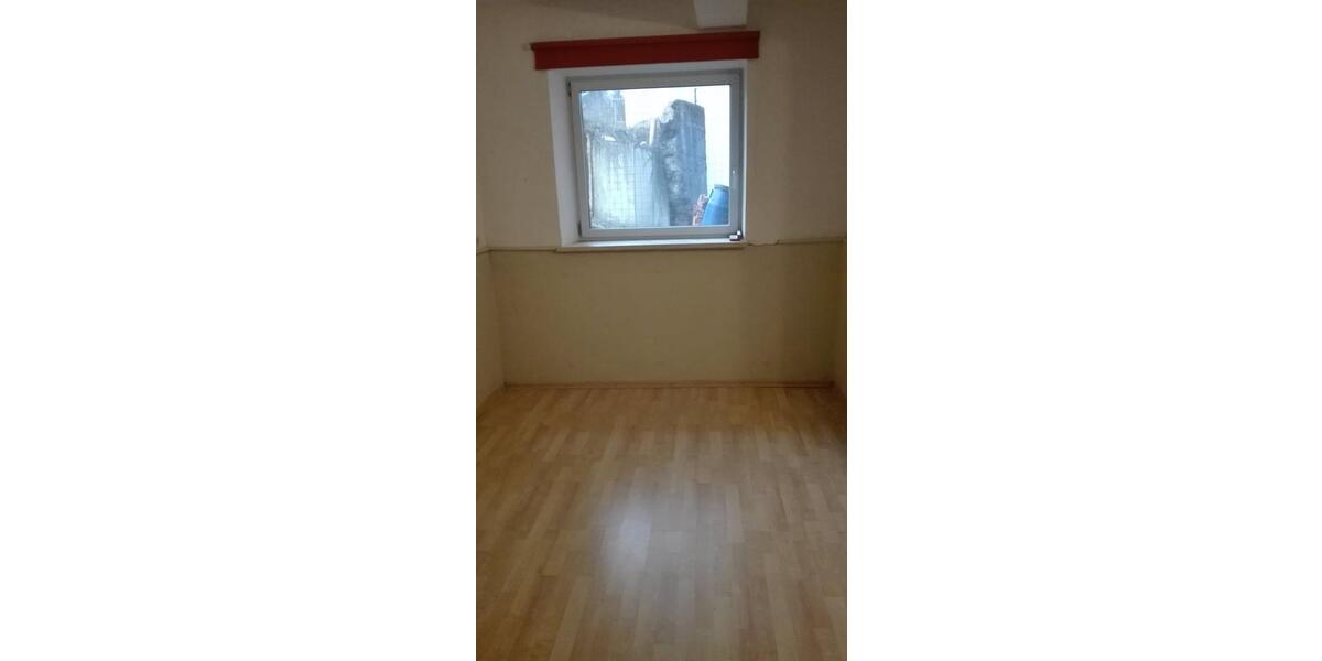 Erdgeschoßwohnung Sankt Wendel - 5 Zimmer, 120 m&sup2;, 600&euro; | Angebot:26049471