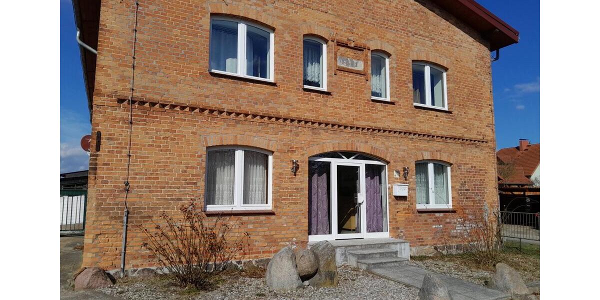 Etagenwohnung Stavenhagen - 5 Zimmer, 132 m&sup2;, 858&euro; | Angebot:25710944