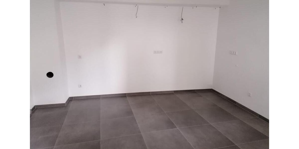 Erdgeschoßwohnung Hungen - 2.5 Zimmer, 100 m&sup2;, 750&euro; | Angebot:18671230