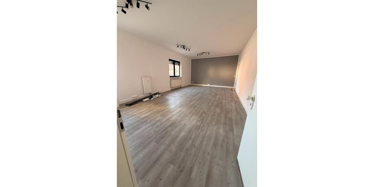 Sofort verfügbare Erdgeschosswohnung in Sulzfeld 2 zimmer