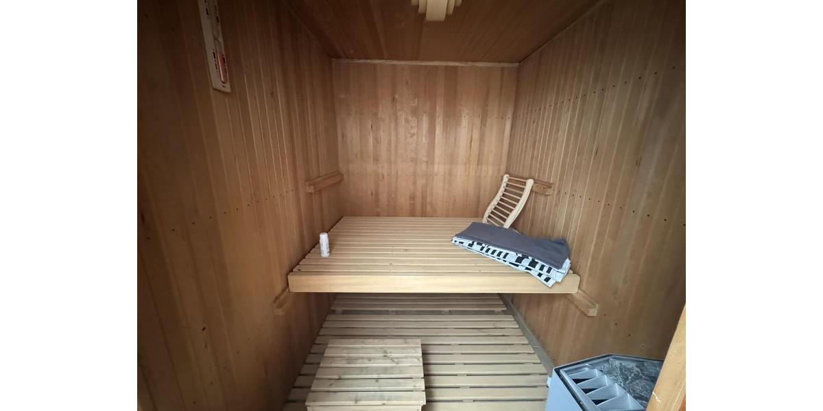 Etagenwohnung Cloppenburg - 4 Zimmer, 147 m&sup2;, 1.000&euro; | Angebot:25377047