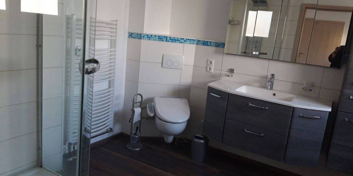 Etagenwohnung Amberg Schäflohe - 4 Zimmer, 120 m&sup2;, 1.075&euro; | Angebot:26064399