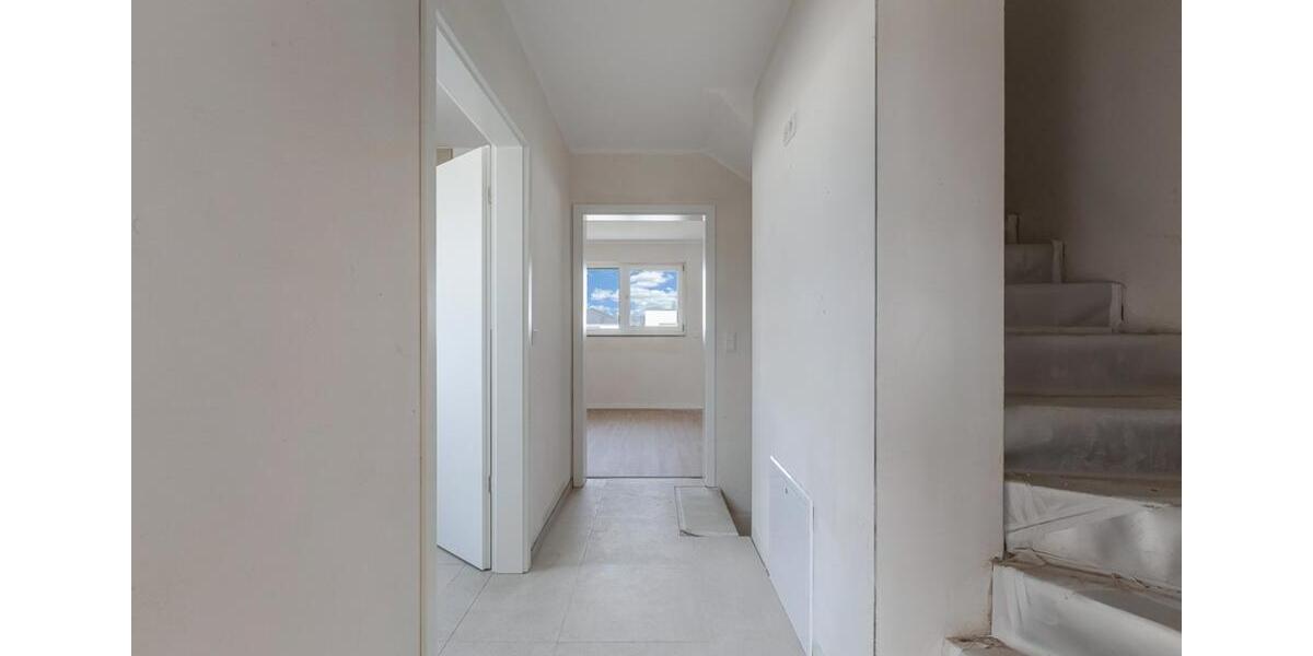 Reihenhaus Langenfeld (Rheinland) - 4.5 Zimmer, 110 m&sup2;, 1.590&euro; | Angebot:25228388