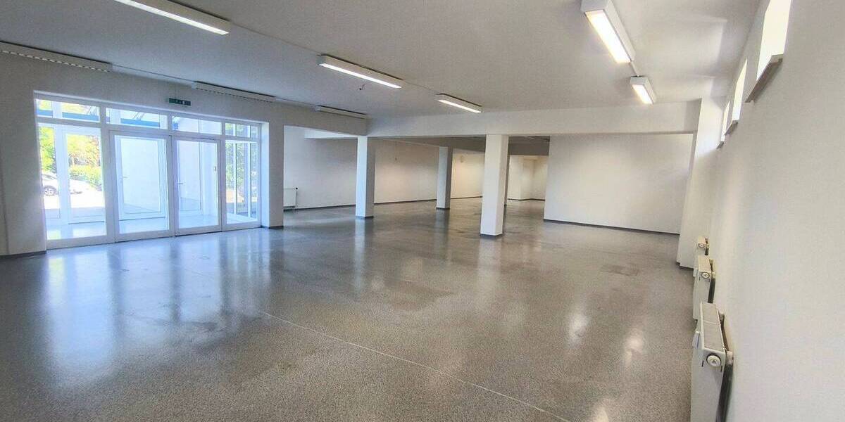 Gewerbeobjekt Chemnitz Altendorf - 3 Zimmer, 245 m&sup2;, 1.400&euro; | Angebot:26816315