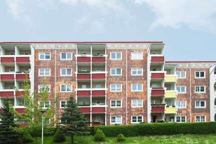 Wohnung zum Mieten in Rostock 330 € 51.12 m²