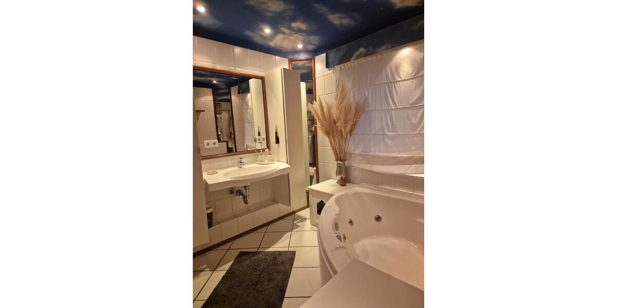 Wunderschöne Erdgeschosswohnung mit großem Privatgartwen zimmer