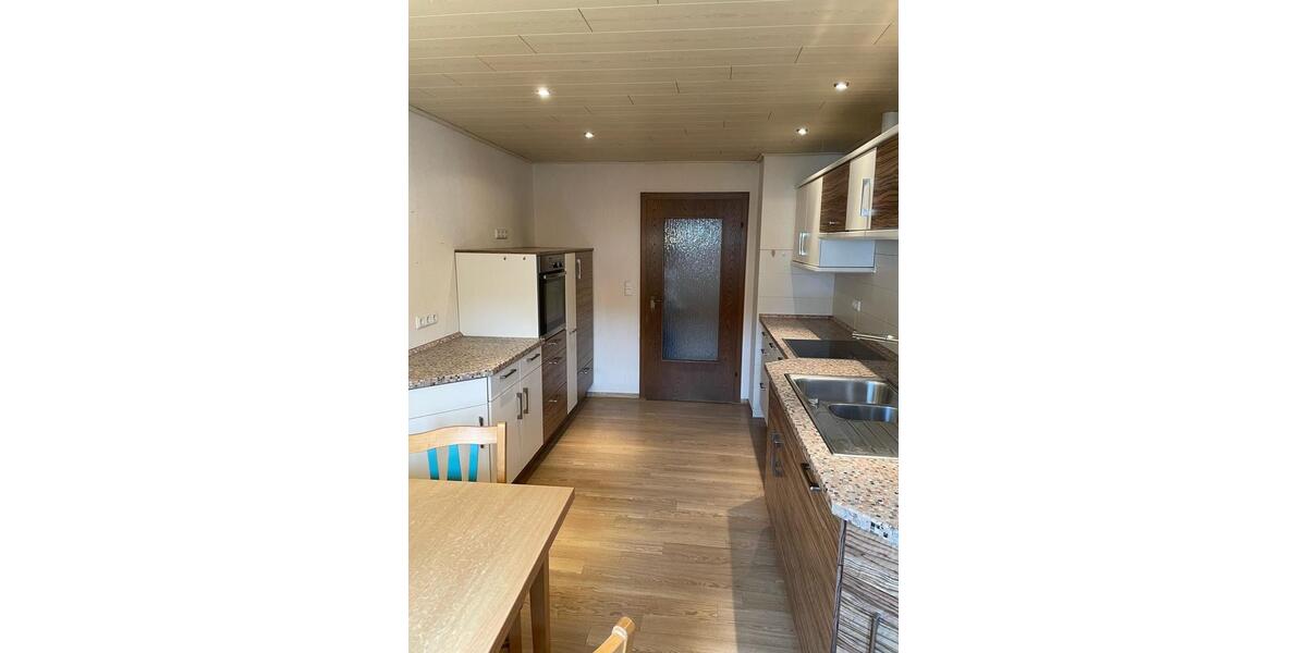 Etagenwohnung Küps - 5 Zimmer, 120 m&sup2;, 800&euro; | Angebot:25872213