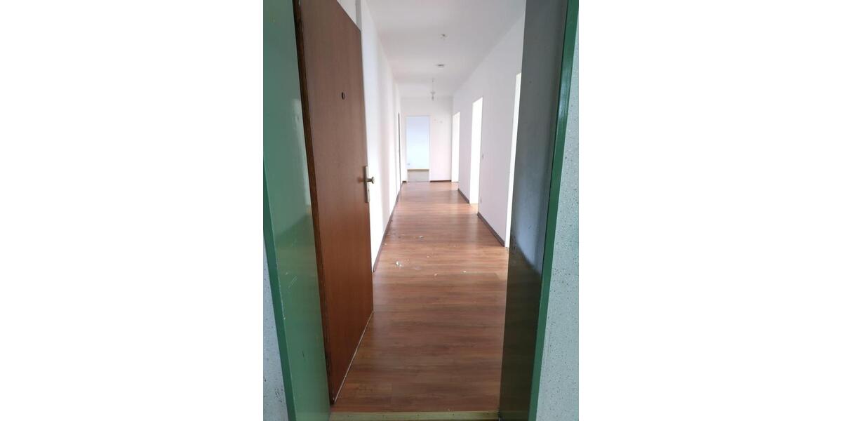 Etagenwohnung Duisburg Hamborn - 3 Zimmer, 81 m&sup2;, 600&euro; | Angebot:24536445