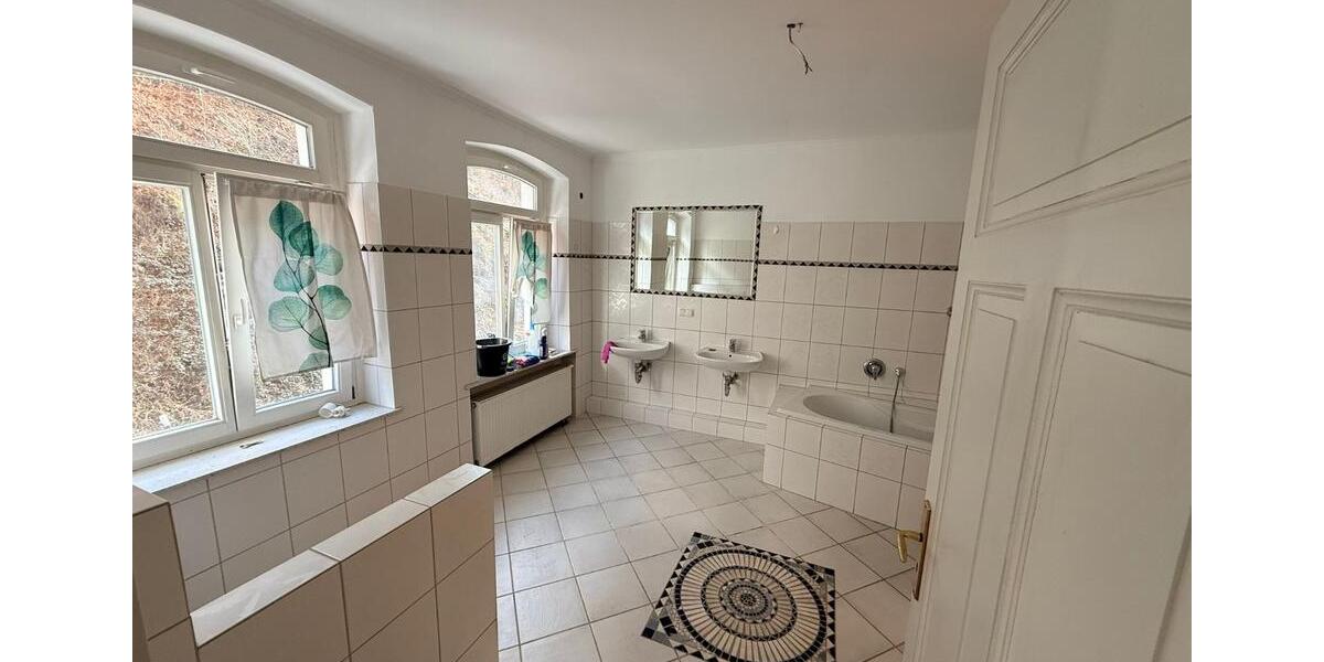 Einfamilienhaus Wiehl - 4 Zimmer, 130 m&sup2;, 1.400&euro; | Angebot:26560465