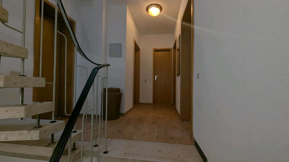 Wohnen auf Zeit Siegen Kaan-Marienborn - 3 Zimmer, 146 m&sup2;, 400&euro; | Angebot:24527354
