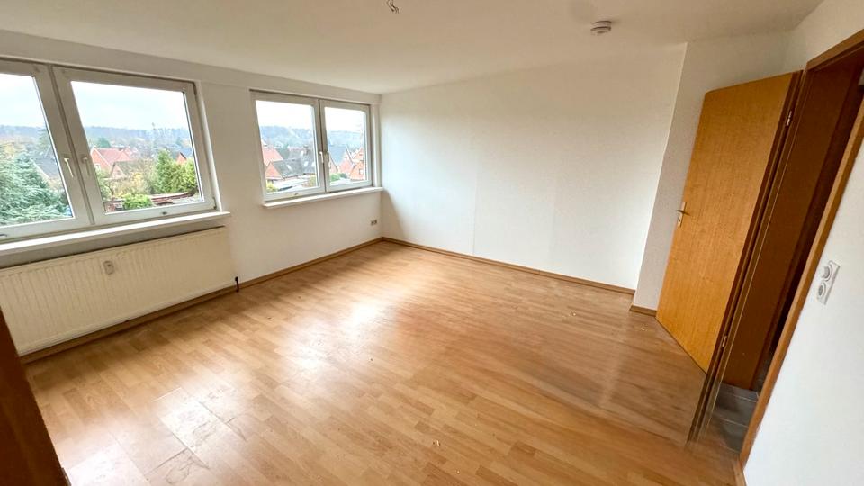Helle 2-Zimmer-Wohnung mit neuer Küche & Stellplatz 2 zimmer