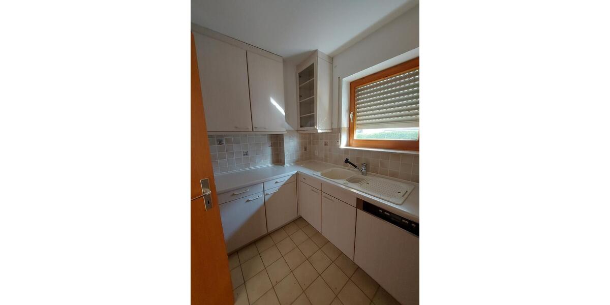 Erdgeschoßwohnung Ebersbach an der Fils - 3 Zimmer, 90 m&sup2;, 1.200&euro; | Angebot:25366445