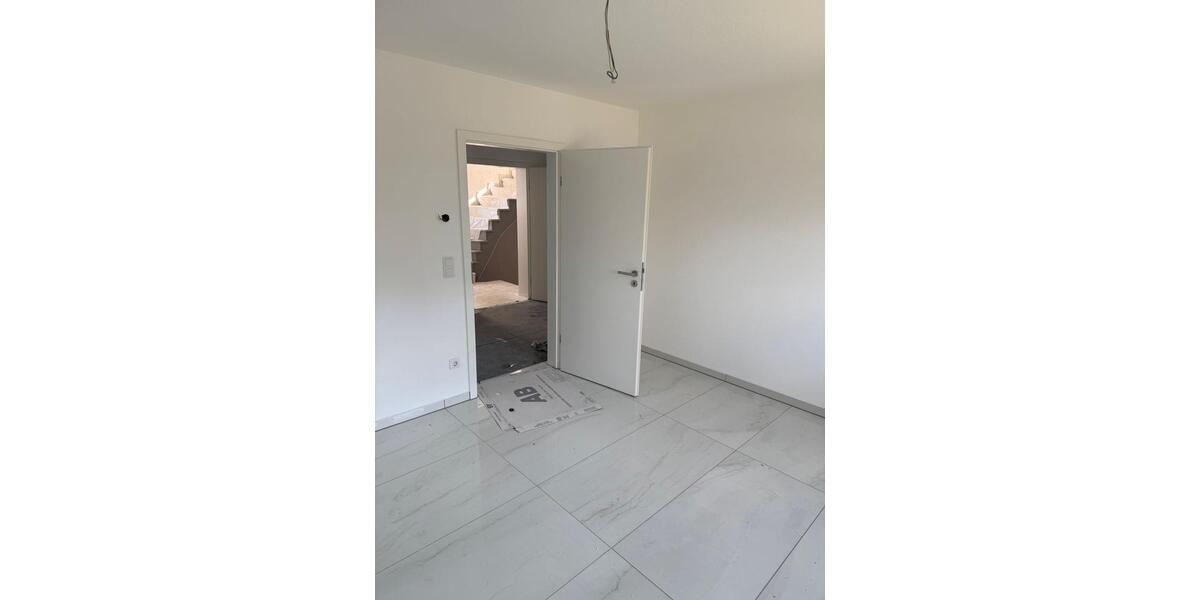 Erdgeschoßwohnung Reichelsheim (Odenwald) - 5 Zimmer, 121 m&sup2;, 1.350&euro; | Angebot:25797018