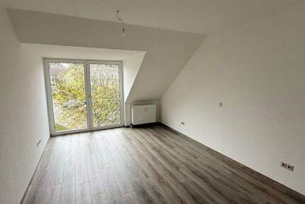 3 Zimmer für den nächsten Schritt - ideal zu zweit - frisch renovierte Wohnung am Hageberg 3 zimmer