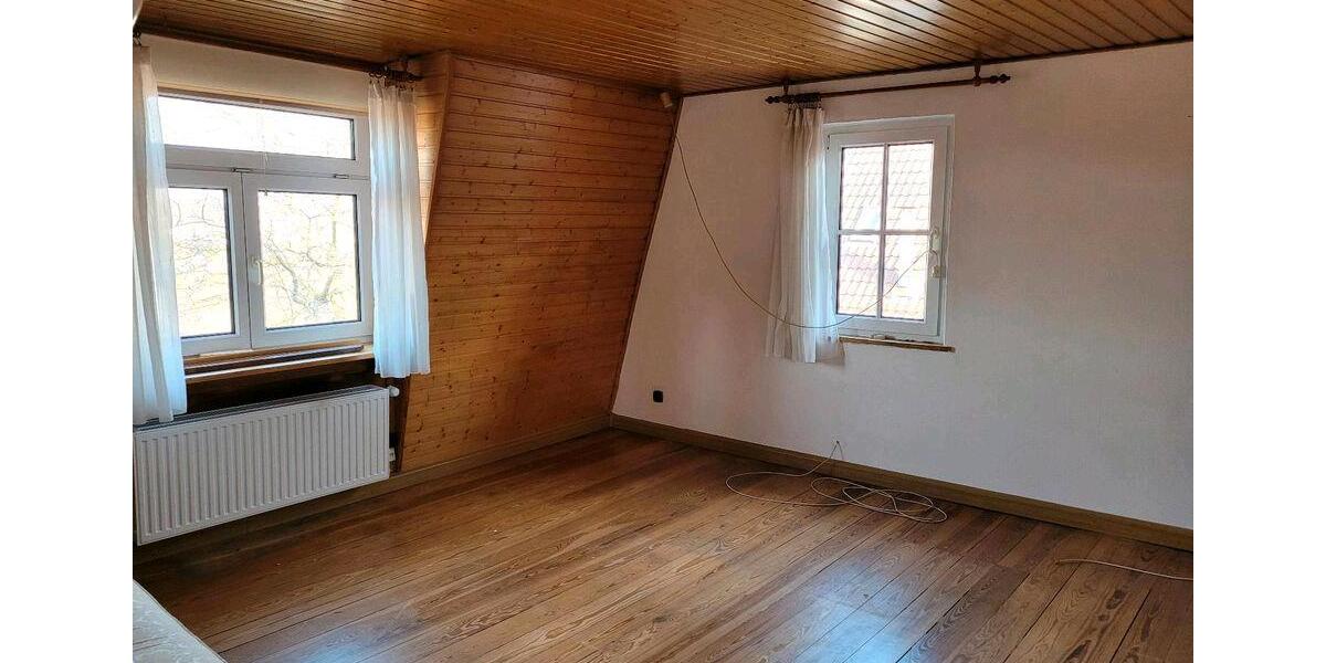 Dachgeschoßwohnung Stuttgart Birkach - 4 Zimmer, 74 m&sup2;, 990&euro; | Angebot:26431341