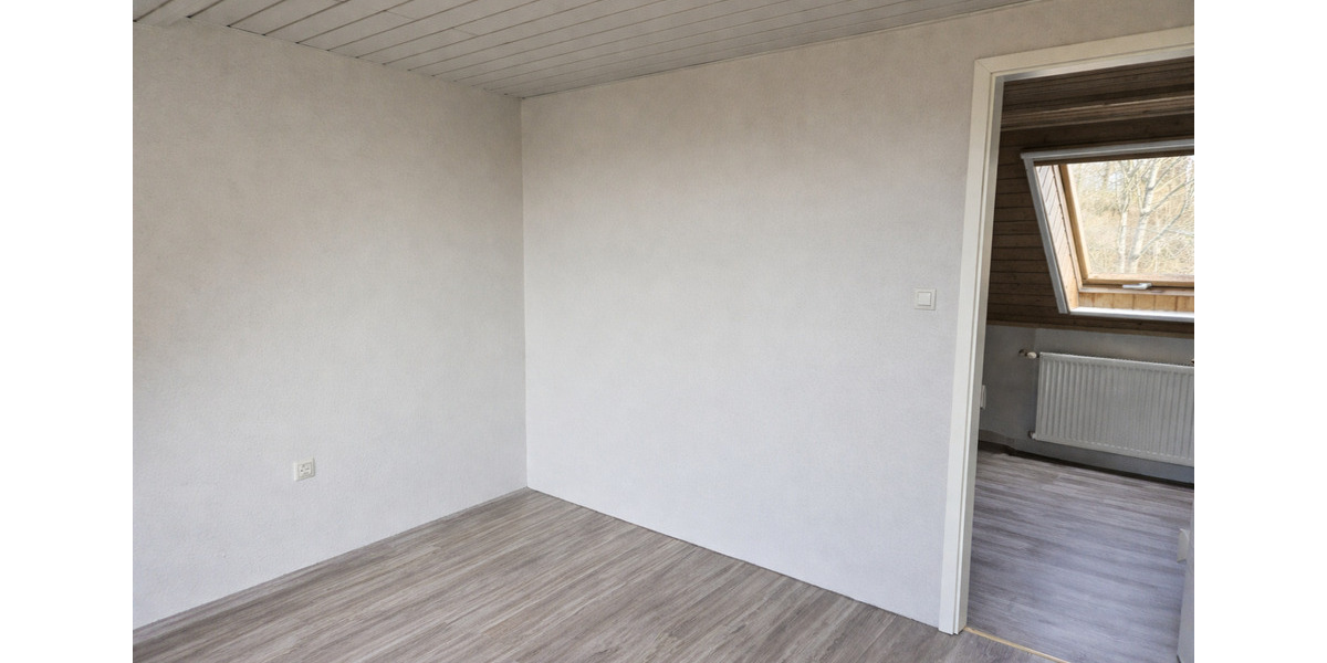 Dachgeschoßwohnung Apolda - 3 Zimmer, 50 m&sup2;, 470&euro; | Angebot:25832418