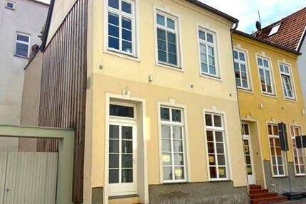 Gewerbeobjekt Güstrow - 1 Zimmer, 32 m&sup2;, 320&euro; | Angebot:24114849