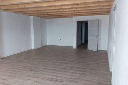 Wohnung Geisenhausen - 2 Zimmer, 79 m&sup2;, 700&euro; | Angebot:26841879