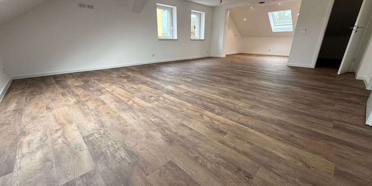 Etagenwohnung Flöha - 4 Zimmer, 91 m&sup2;, 850&euro; | Angebot:26934025