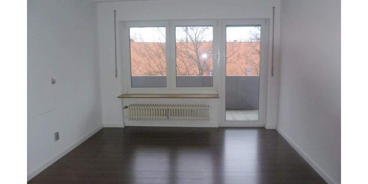 Etagenwohnung Nürnberg Steinbühl - 3 Zimmer, 81 m&sup2;, 900&euro; | Angebot:25303455