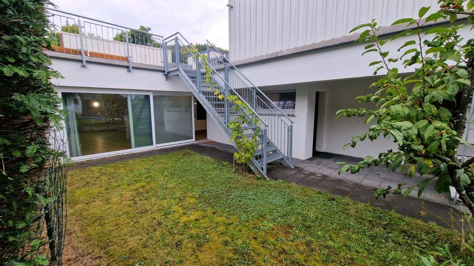 Erdgeschoßwohnung Siegen - 1 Zimmer, 80 m&sup2;, 800&euro; | Angebot:26137566