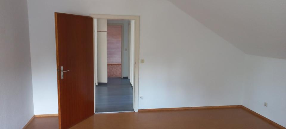 Dachgeschoßwohnung Bad Grönenbach - 3 Zimmer, 105 m&sup2;, 625&euro; | Angebot:26253684
