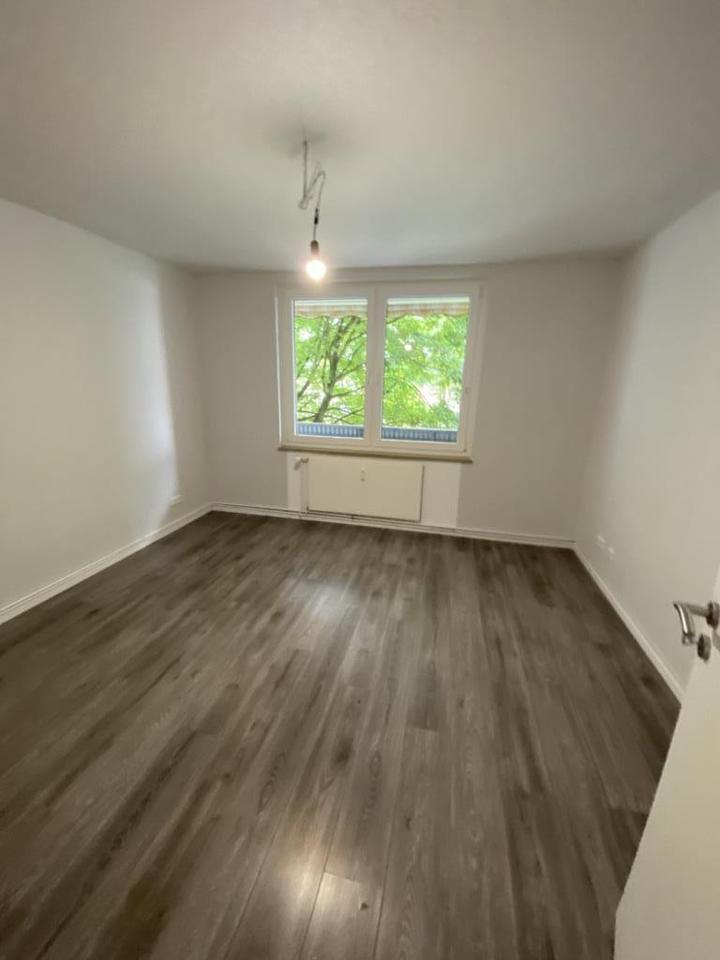 @%§4@%§4@%§4 Renovierte 3-Raumwohnung im ersten Obergeschoss mit Balkon @%§4@%§4@%§4 zimmer