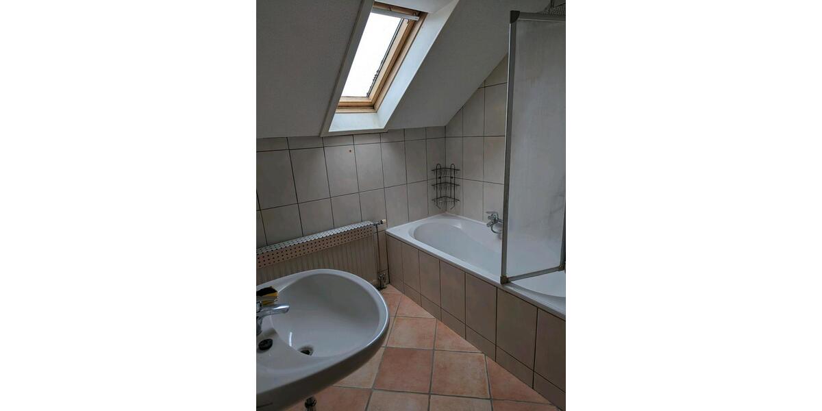 Dachgeschoßwohnung Lauchheim - 3 Zimmer, 76 m&sup2;, 620&euro; | Angebot:25350375