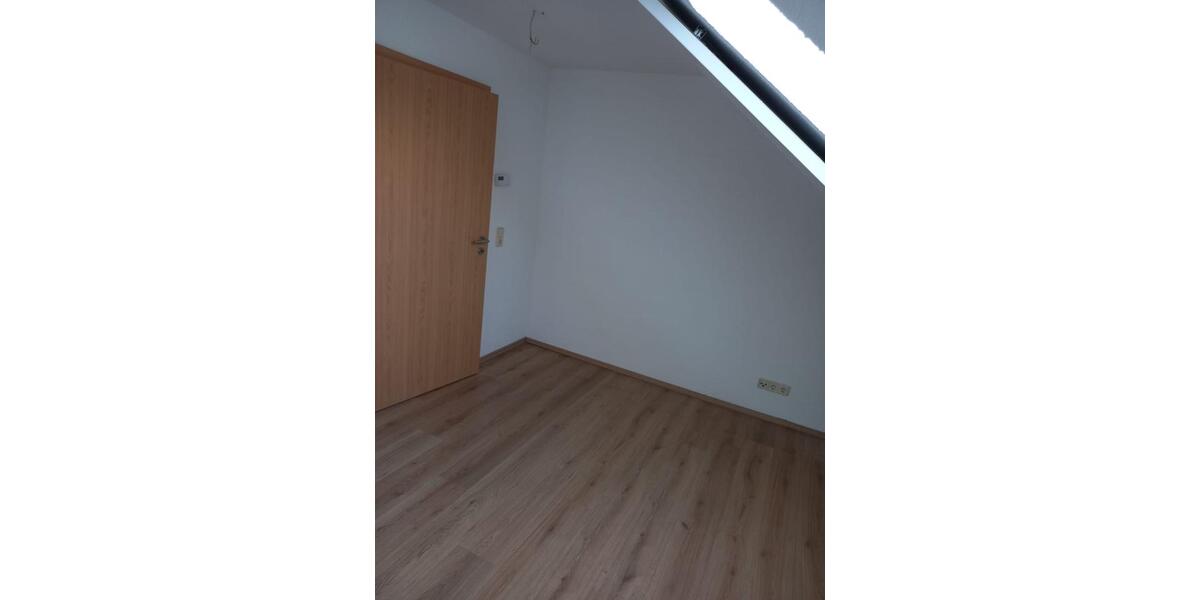 Dachgeschoßwohnung Colditz - 3 Zimmer, 105 m&sup2;, 700&euro; | Angebot:26445173
