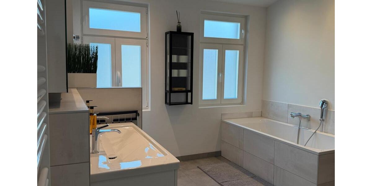 Einfamilienhaus Leipzig Ost - 3 Zimmer, 121 m&sup2;, 2.290&euro; | Angebot:26272866