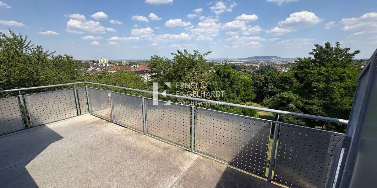 Etagenwohnung Kitzingen - 3.5 Zimmer, 110 m&sup2;, 990&euro; | Angebot:25571913