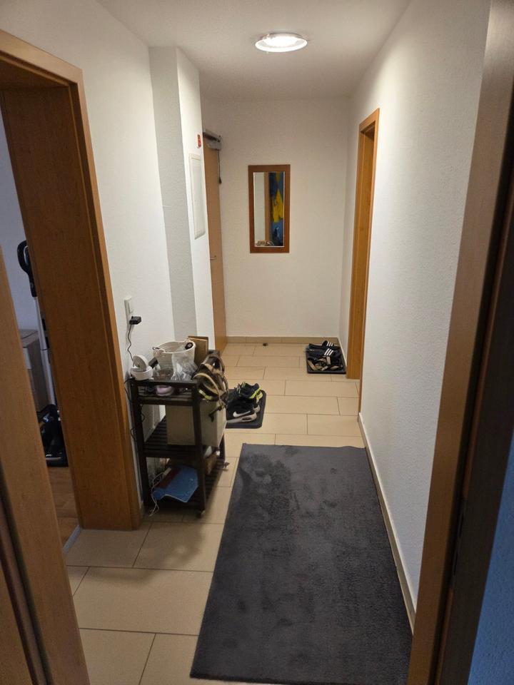 Moderne 2-Raum-Wohnung mit Balkon & Einbauküche zimmer