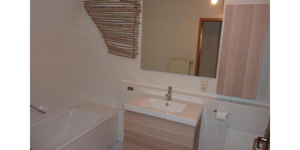 Etagenwohnung Kösching - 3 Zimmer, 83 m&sup2;, 900&euro; | Angebot:26538663