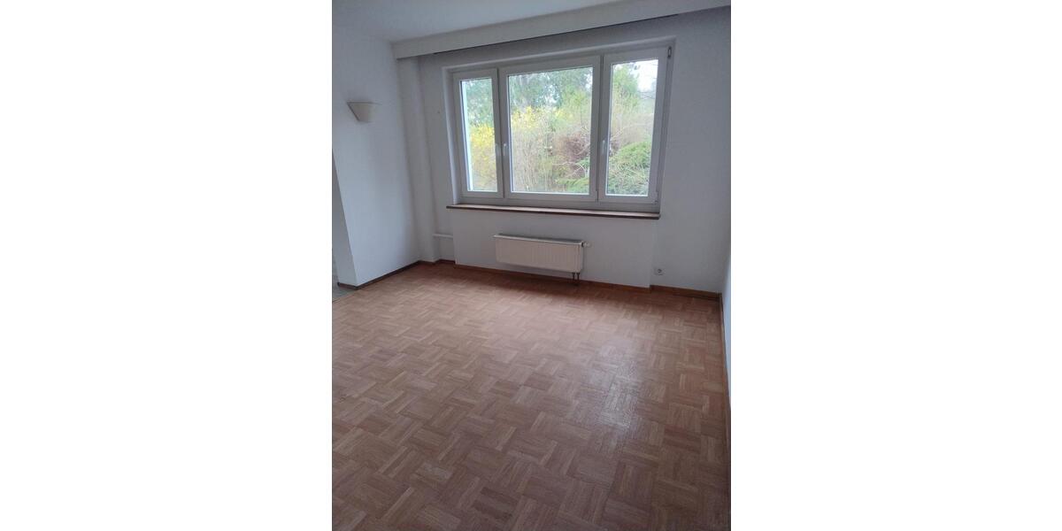 Erdgeschoßwohnung Schmalkalden - 2 Zimmer, 65 m&sup2;, 400&euro; | Angebot:25993597