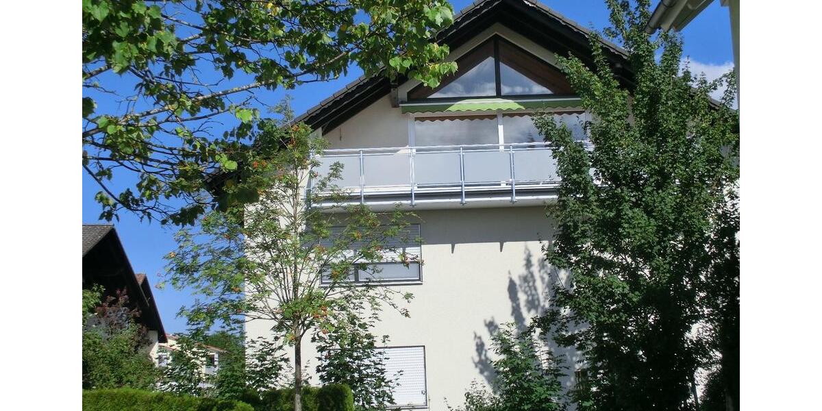 Dachgeschoßwohnung Untermeitingen - 5 Zimmer, 145 m&sup2;, 1.300&euro; | Angebot:25204897