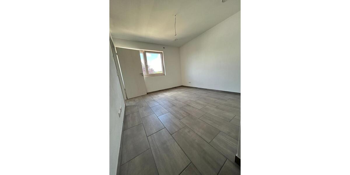 Erdgeschoßwohnung Nittendorf - 2.5 Zimmer, 64 m&sup2;, 950&euro; | Angebot:26603753