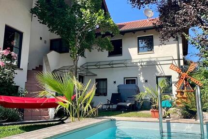 Luxus Landhausvilla mit Panoramablick und Pool Einliegerwohnung 10 zimmer