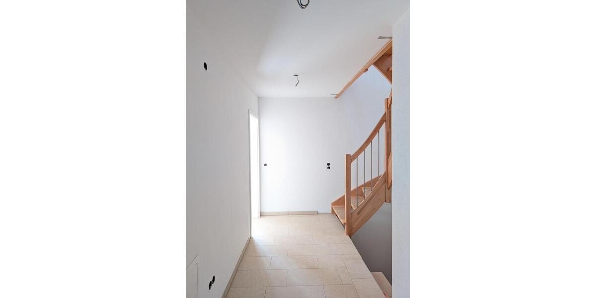 Doppelhaushälfte Heldenstein - 5 Zimmer, 153 m&sup2;, 1.660&euro; | Angebot:25642058